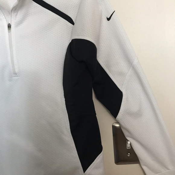 Nike Sphere Dry Zippered Pullover - Picture 3 of 5